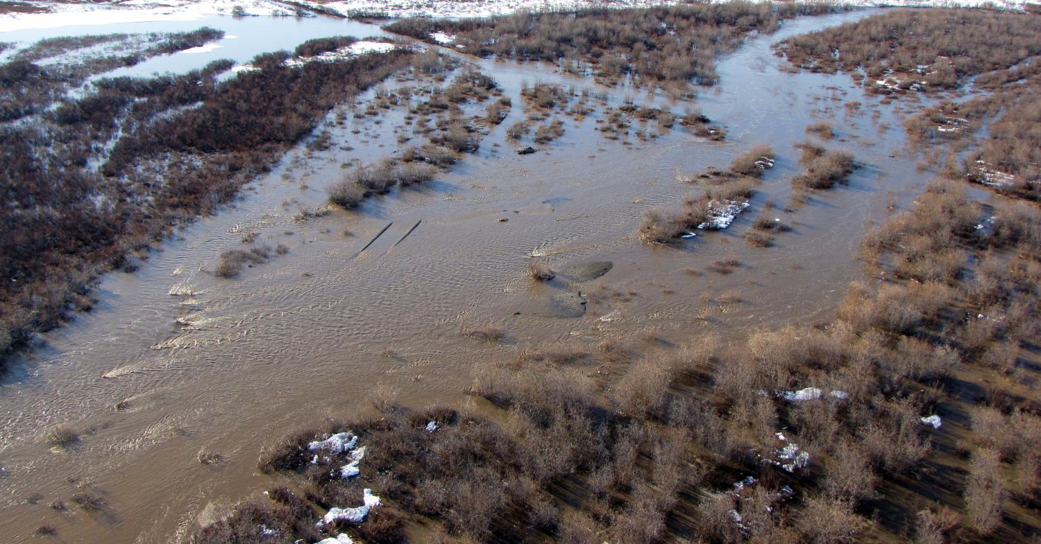 Flow Over Umiat Dump 2011